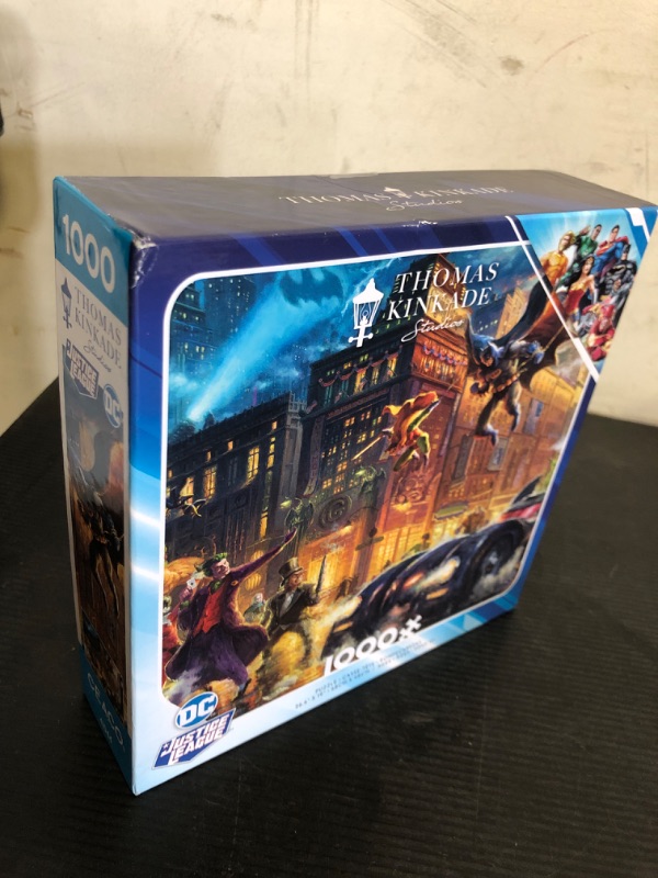 Photo 1 of Ceaco - Thomas Kinkade - DC Comics - Justice League - The Dark Knight - 1000 Piece Jigsaw Puzzle