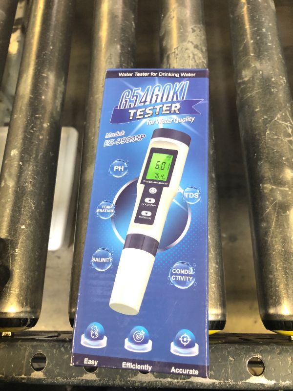 Photo 1 of 6 in 1 TDS Meter & PH Tester, 0.01 High Accuracy Pool Salt Tester PH Meter for Water, Water PH/TDS/EC/Salt/Temperature Tester(°F/?), PPM Meter for Drinking Water, Hydroponics, Aquarium and Pool