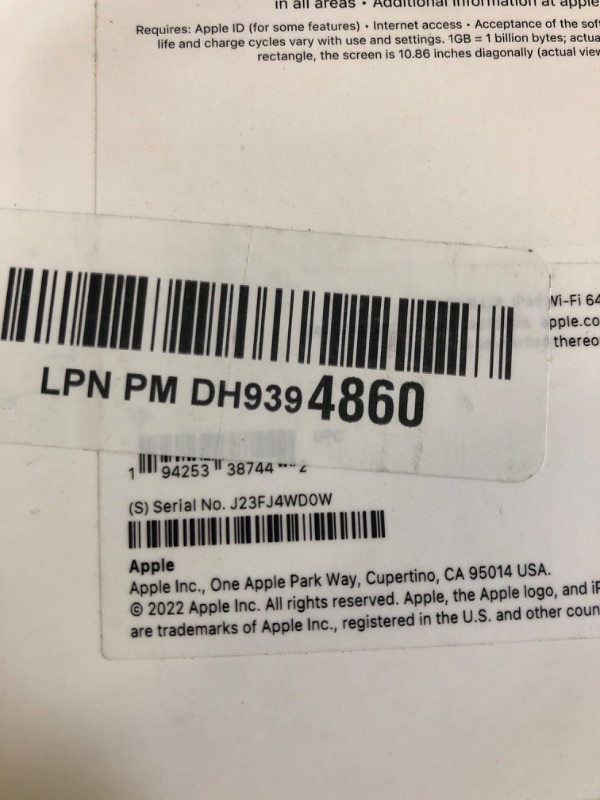 Photo 1 of Apple iPad (10th Generation): with A14 Bionic chip, 10.9-inch Liquid Retina Display, 64GB, Wi-Fi 6, 12MP front/12MP Back Camera, Touch ID, All-Day Battery Life – Silver ***ONLY FOR PARTS // IPAD SCREEN DOESN'T WORK***