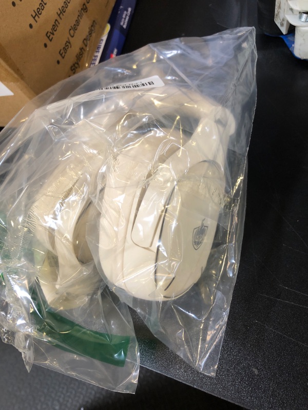 Photo 1 of white wireless gaming headphones with microphone