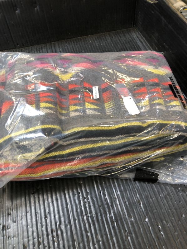 Photo 1 of Ruth&Boaz Outdoor Wool Blend Blanket Ethnic Inka Pattern(T) (T-Grey, Large)