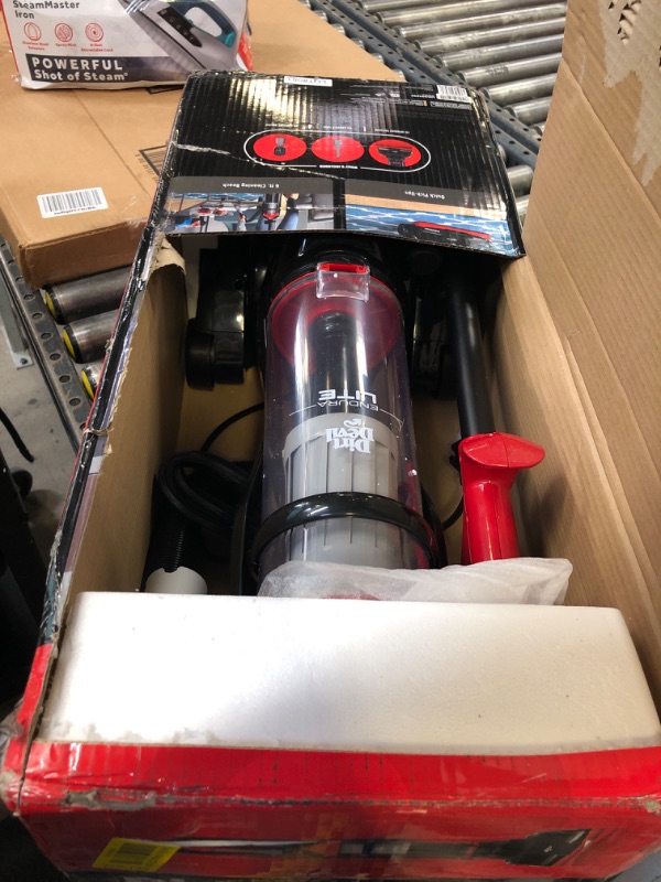 Photo 1 of Dirt Devil Endura Lite Upright Bagless Vacuum Cleaner for Carpet and Hard Floor, Powerful, Lightweight, Corded Vacuum Cleaners for Home Use