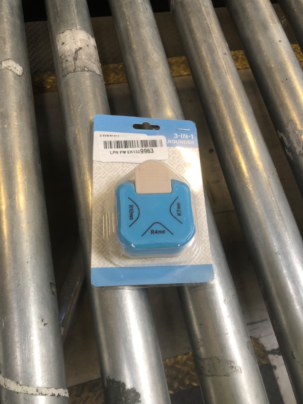 Photo 1 of corner cutter