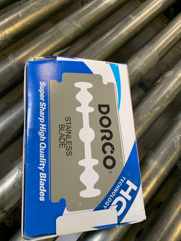 Photo 1 of Dorco ST300 Platinum Double Edge Razor Blades | 1000 Blades | Premium Quality for Smooth, Precise Shaving | Durable and Long-Lasting | Ideal for All Safety Razors