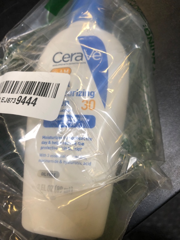 Photo 1 of CeraVe AM Facial Moisturizing Lotion with SPF 30, Oil-Free Face Moisturizer with SPF, Formulated with Hyaluronic Acid, Niacinamide & Ceramides, Non-Comedogenic, Broad Spectrum Sunscreen, 3 Ounce