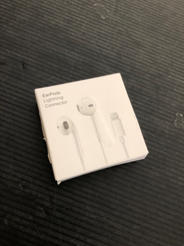 Photo 1 of MITB Wired Headphones for iPhone Earbuds with Lightning Connector Earphones Built-in Microphone & Volume Control Headsets Compatible with iPhone 14/14Pro/12/12Pro/13Pro/11/XS Max/XR/XS/X/SE/8P, 1PackLPNPMDR7855616
