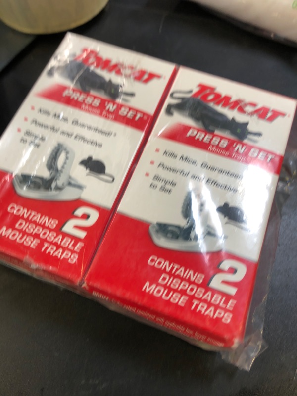 Photo 1 of Tomcat Press 'N Set Mouse Trap, 2-Pack(2Pack 4 Traps total)