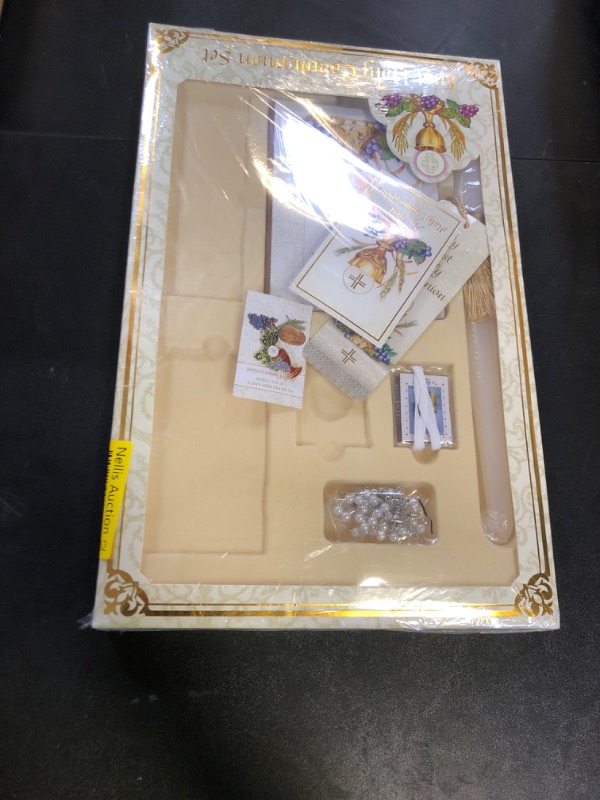 Photo 1 of My First Holy Communion Gift Set Bread of Life Deluxe Boxed Gift Set for Girls