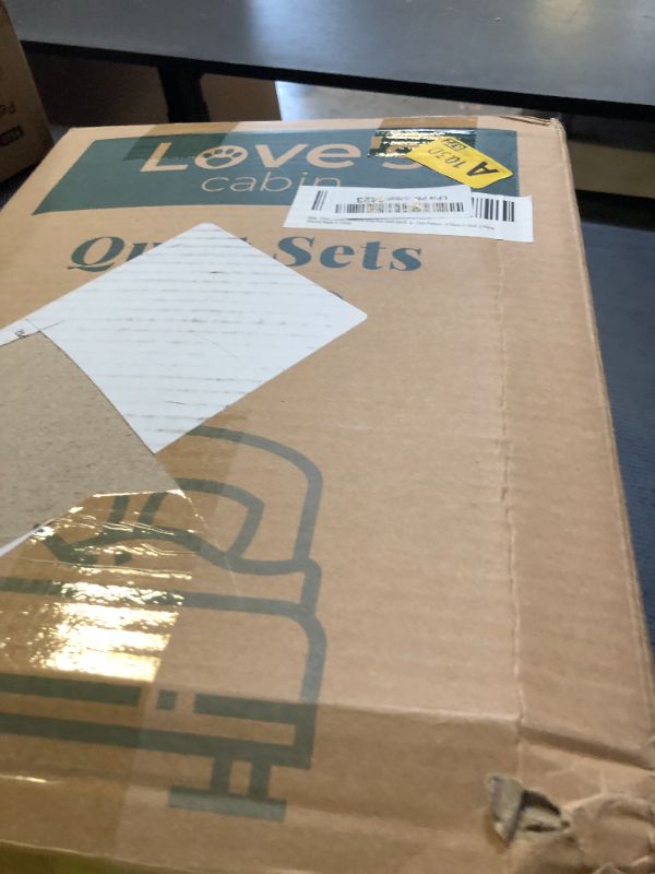 Photo 1 of Love's cabin California King Size Quilt Bedding Set Black Bedspreads - Cal King Summer Quilt Lightweight Bedspread- Coin Pattern Coverlet for All Season - 3 Piece (1 Quilt, 2 Pillow Shams)