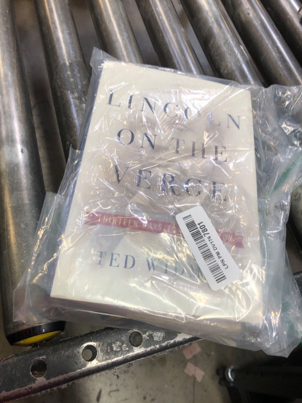 Photo 1 of Lincoln on the Verge: Thirteen Days to Washington