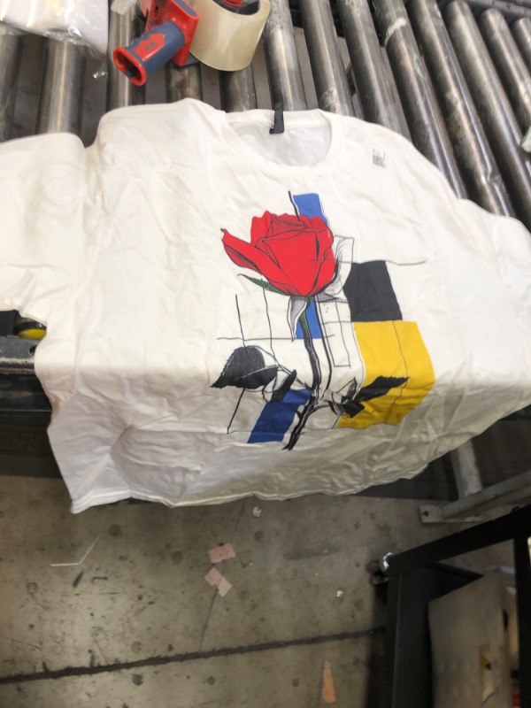Photo 1 of Unisex XL shirt 