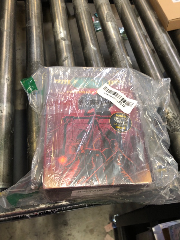 Photo 1 of The Kane Chronicles( The Complete Series)[BOXED-KANE CHRON THE COMP S-3V][Boxed Set]