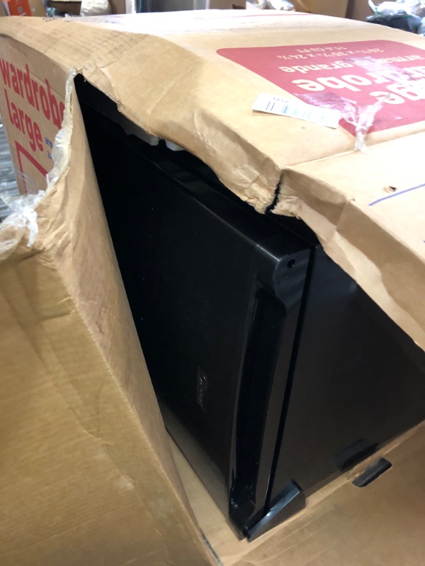 Photo 1 of Midea MRU03M2ABB Upright Freezer Large Black, 3.0 Cubic Feet