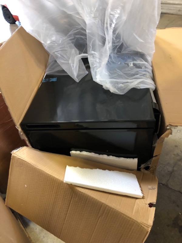 Photo 1 of 7.0 CU FT CHEST FREEZER | FGFRF7009-B-BLACK
