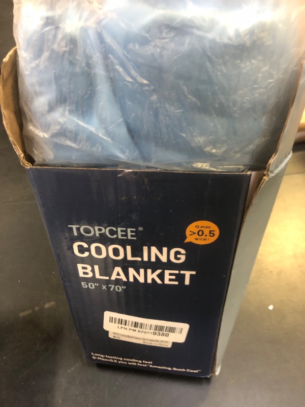 Photo 1 of Topcee Cooling Blanket, Summer Cooling Blankets for Hot Sleepers, Arc-Chill Q-Max>0.5 Cool Fiber, Oeko-TEX 100% Certified, Soft, Breathable, Double-Side Bed Throw,Keep Cool for Adults Kids 50"x70"
