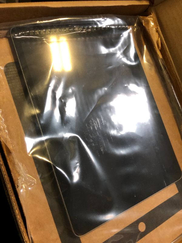 Photo 1 of Apple iPad 2020 (10.2-inch, Wi-Fi, 32GB) - Space Gray (Renewed)