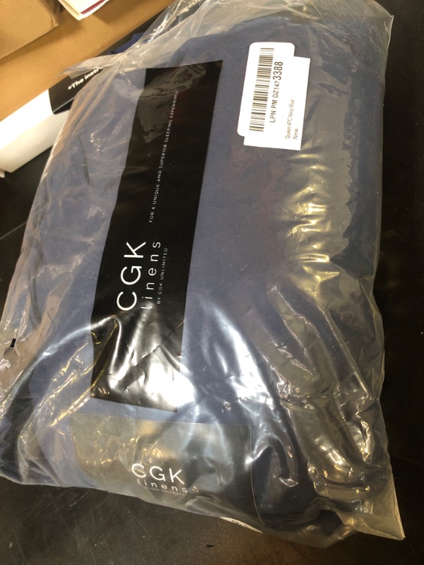 Photo 1 of Queen Size 4 Piece Sheet Set - Comfy Breathable & Cooling Bed Sheets Set - Hotel Luxury Bedding for Women, Men, Kids, Teens, Boys & Girls - Deep Pockets, Soft and Wrinkle Free - Oeko-Tex - Navy Blue