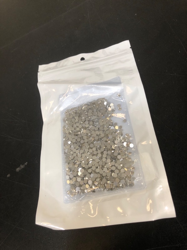 Photo 1 of 1440Pcs White Crystal Rhinestones,Glass Flatback Rhinestones Gemstones for Nail Face Makeup Art Crafts Clothes Decoration -(SS16,4.0mm,White)