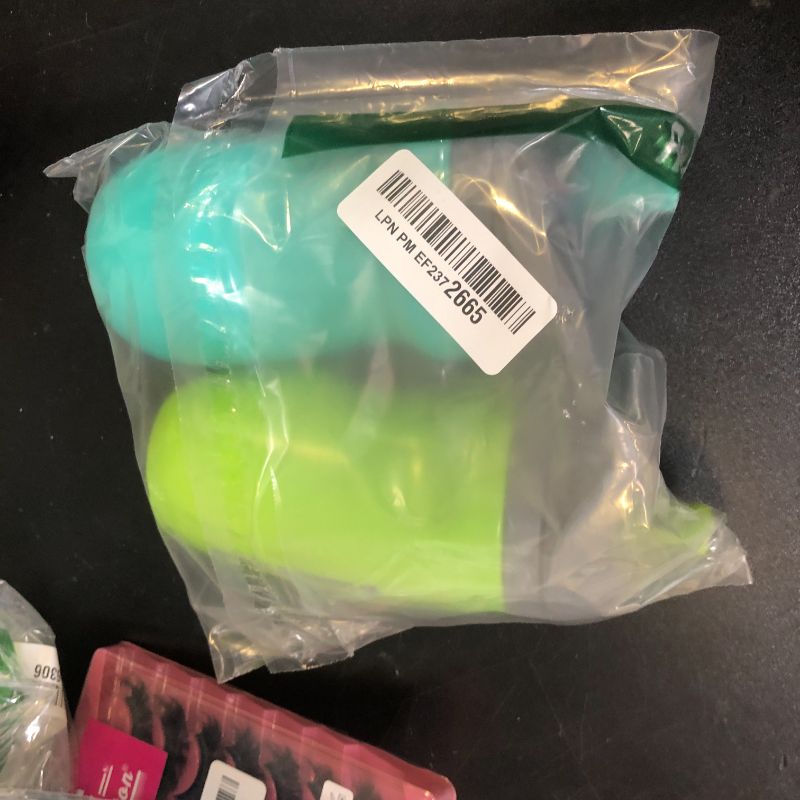 Photo 1 of Tommee Tippee Insulated Sportee Bottle, for 12m+, 9oz, Pack of 2 Non-Spill Toddler Water Bottles, Green and Teal, with Two-Piece Valve to Help Stop Spills, Bite-Resistant Spout and Easy-Hold Handle