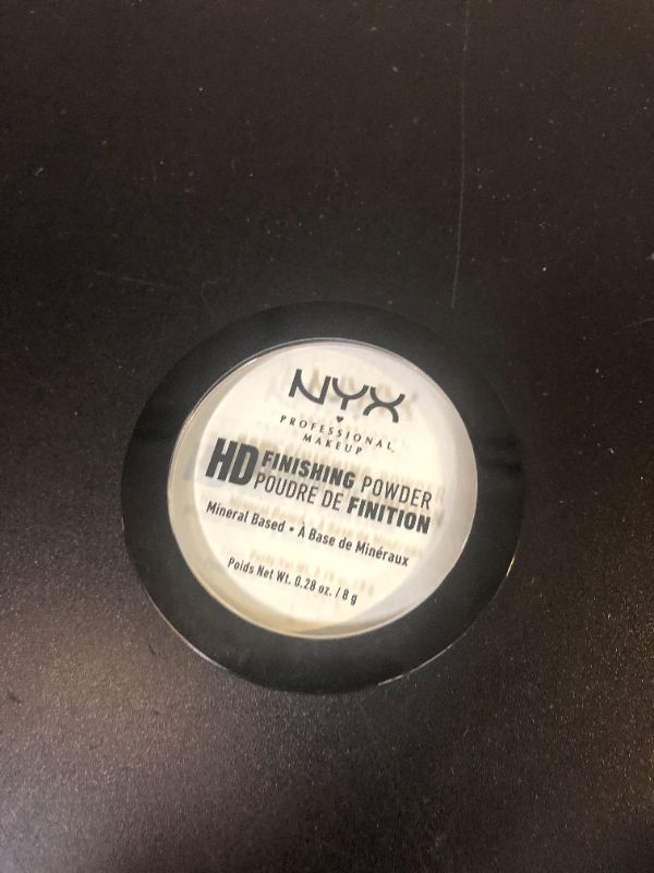 Photo 1 of NYX PROFESSIONAL MAKEUP HD Finishing Powder, Pressed Setting Powder - Mint Green