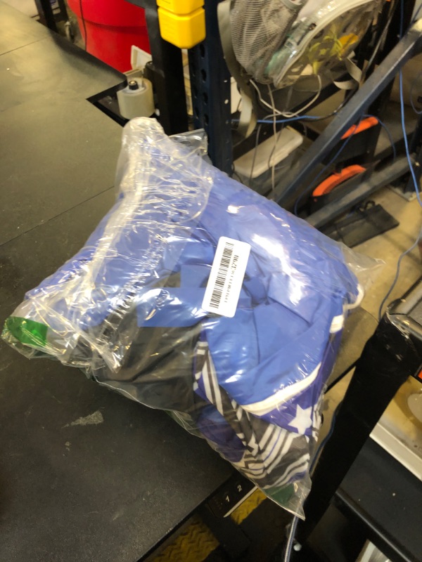 Photo 1 of 6FT Giant Graduation Inflatable Decorations, 2025 Graduation Campus Party Blow-Up Deco with 3LED light1Blower for University Graduation Ceremony Students and Teachers Take Photos Deco (Blue)