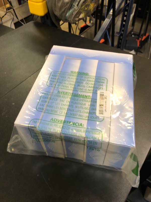 Photo 1 of 1InTheOffice Facial Tissue Paper, White Tissue, Flat Box with 100 Sheets, Soft 2-Ply, 6 Pack