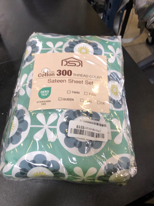 Photo 1 of JSD Green Floral Cotton Sheet Set Queen Size, 300 TC Printed Sateen Bed Sheets Deep Pocket, Soft Breathable Wrinkle Free
