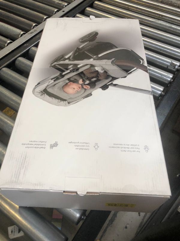 Photo 1 of UPPAbaby Infant Snug Seat / Compatible with Vista and Cruz Strollers / 2 in 1 Newborn to Toddler Comfort Insert