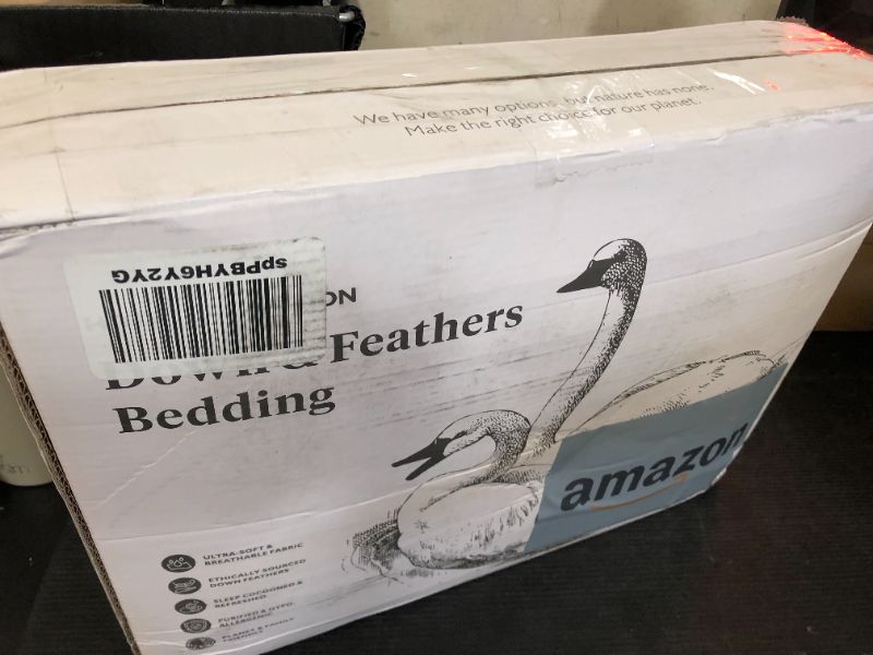 Photo 1 of APSMILE Lightweight Down Feather Fibers Comforter California King, Cooling Down Feather Fibers Duvet for Warm Weather -100% Organic Cotton Cover, Summer Duvet (Ivory White, 104x96)