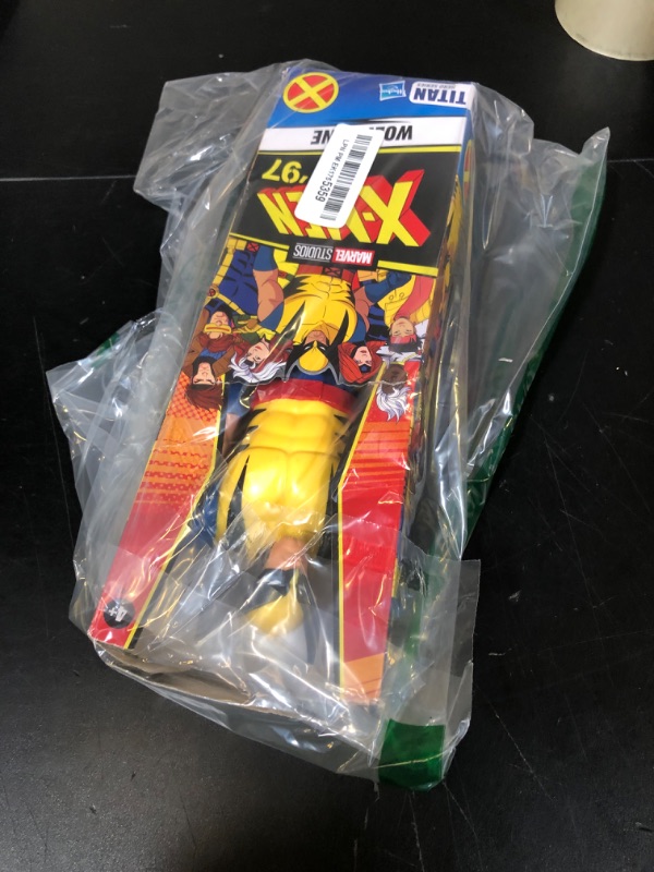 Photo 1 of Marvel Titan Hero Series X-Men Wolverine 12-Inch-Scale Action Figure, X-Men Toys, Super Hero Toys for Kids, Ages 4 and Up