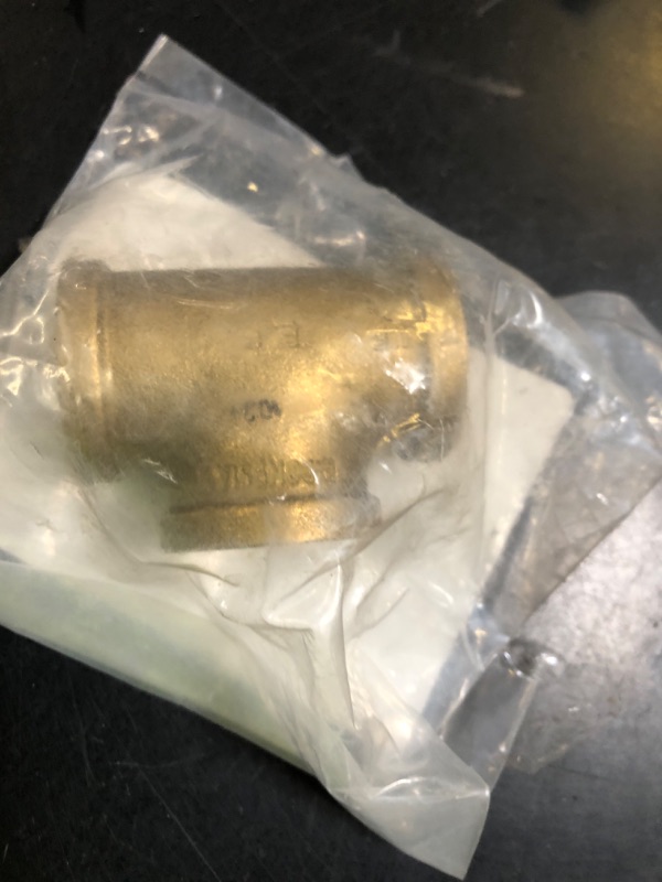 Photo 1 of Supply Giant CSUF0034 3/4''-Inch Brass Tee Pipe Fitting