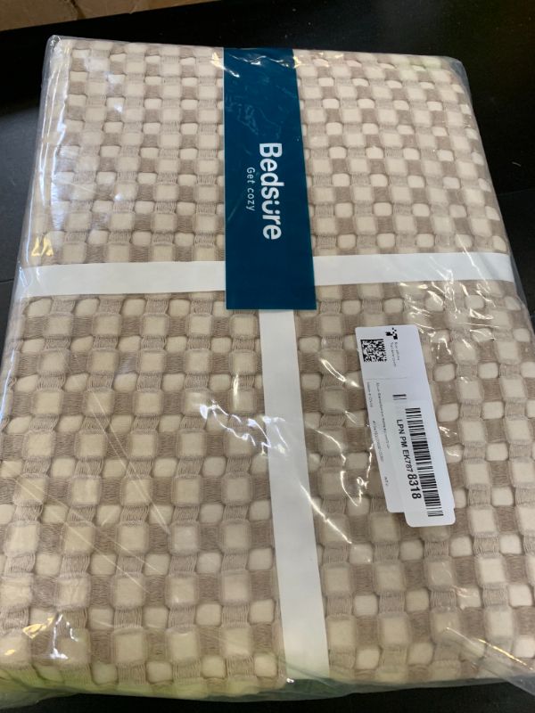 Photo 1 of Bedsure Cooling Cotton Waffle Queen Size Blanket -Lightweight Breathable Summer Blanket of Rayon Derived from Bamboo for Hot Sleepers, Luxury Throws for Bed, Couch and Sofa, Taupe, 90x90 Inches