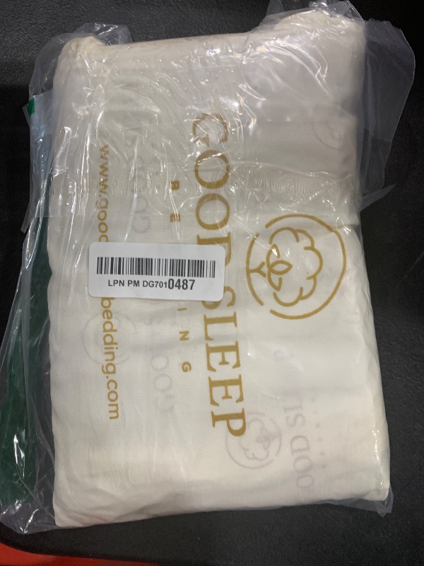 Photo 1 of 1000 TC White Standard Pillowcases Set of 4 100% Egyptian Cotton Pillow Cases with Long Staple Cotton & Sateen Weave, Silky Soft Hotel - Like Bed Pillow Covers for Comfy Sleeping, Snug Fit