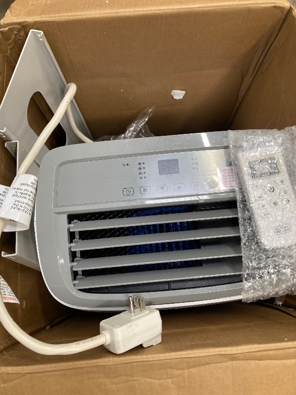 Photo 1 of ***SELLING AS PARTS ONLY -DO NOT TURN ON***PARTS ONLY***

BLACK+DECKER Portable Air Conditioner, 10,000 BTU (6,300 BTU SACC) for Rooms up to 450 Sq. Ft., Portable AC with Follow Me Remote Control and Window Kit, BPACT10WT, White