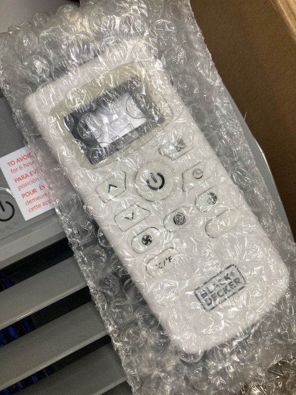 Photo 1 of ***SELLING AS PARTS ONLY -DO NOT TURN ON***PARTS ONLY***

BLACK+DECKER Portable Air Conditioner, 10,000 BTU (6,300 BTU SACC) for Rooms up to 450 Sq. Ft., Portable AC with Follow Me Remote Control and Window Kit, BPACT10WT, White
