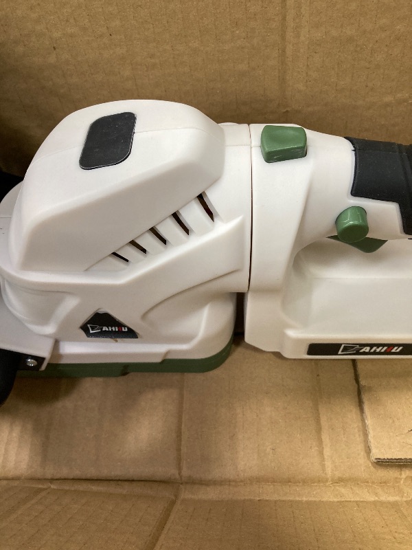 Photo 1 of ***PARTS ONLY***SELLING AS PARTS ONLY***

AHHU 20 Inch Cordless Electric Hedge Trimmer?21V Electric Bush Trimmer?Battery and Charger Included