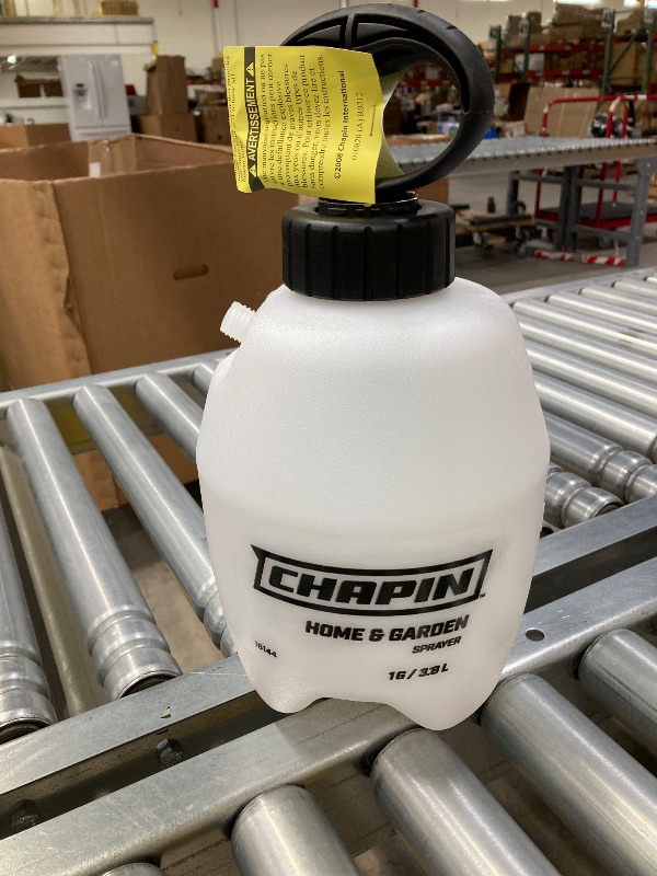 Photo 1 of ***(MISSING PARTS -SELLING AS IS -PART ONLY)*** NO SPRAYER***
Chapin International 16144 1 Gallon Multipurpose Jug for Lawn,Home and Garden,Translucent White