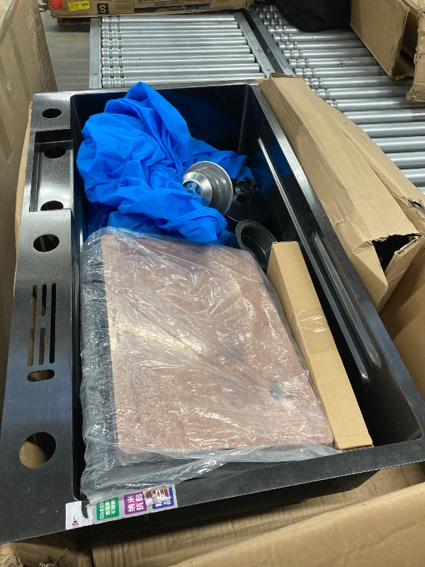 Photo 1 of ****Partial set***
Waterfall Kitchen Sink, Single Bowl Drop in Kitchen Sink with Pull-Out Faucet and Multiple Accessories - 31.5×17.7×8.3 inch
