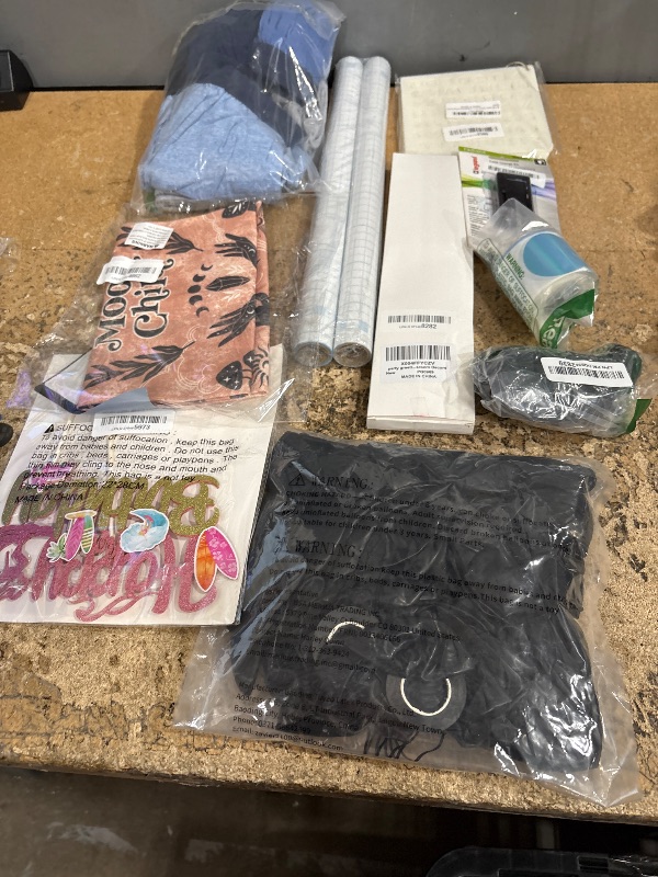 Photo 1 of **FINAL SALE BUNDLE OF MISCELLANEOUS ITEMS NON-REFUNDABLE**