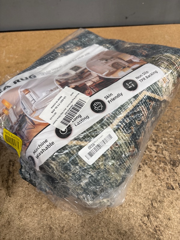 Photo 1 of Engiw 6 ft Round Rugs for Living Room Bedroom Rug Circle Area Rug for Dining Room Table Throw Vintage Circular Rugs Washable Soft Comfortable Olive Green