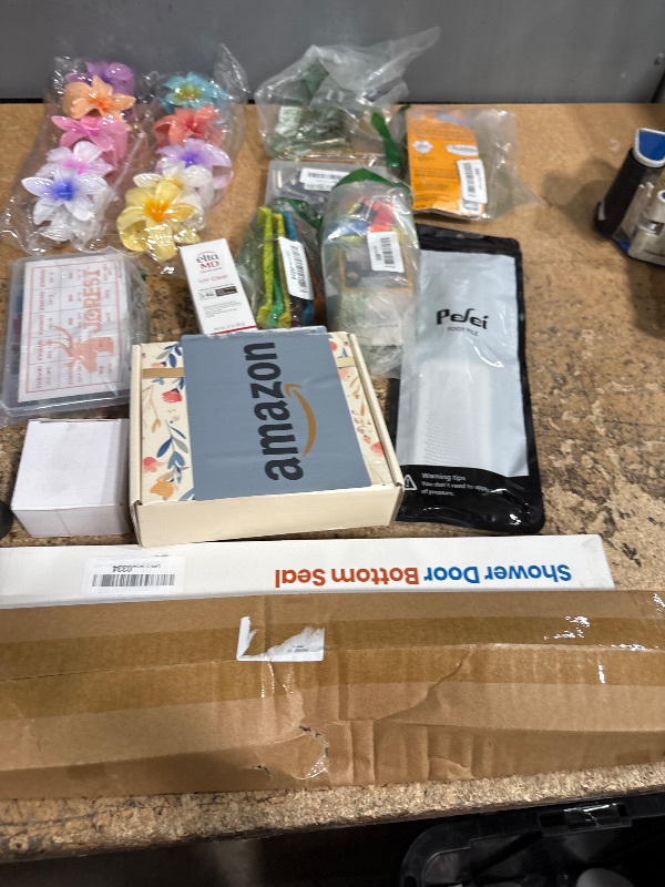 Photo 1 of **FINAL SALE BUNDLE OF MISCELLANEOUS ITEMS NON-REFUNDABLE**