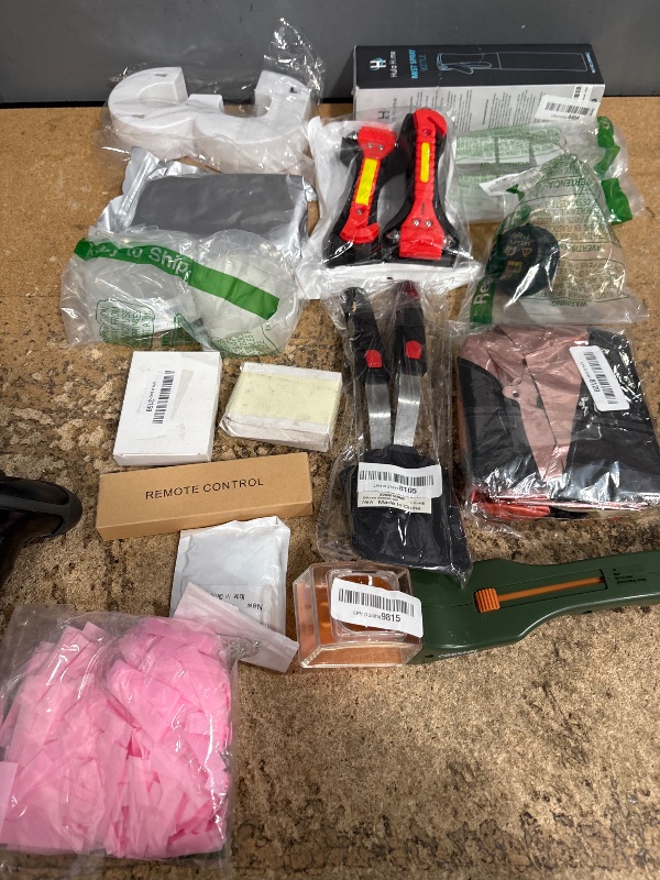Photo 1 of **FINAL SALE BUNDLE OF MISCELLANEOUS ITEMS NON-REFUNDABLE**