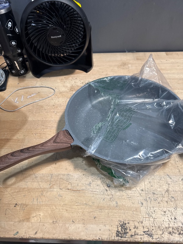 Photo 1 of *MINOR CHIP* GREY DEEP PAN 