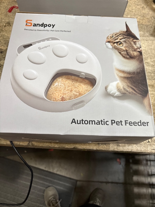 Photo 1 of (USED/FAIR) Automatic Cat Feeder Wet Food,Cordless Wet Pet Food Dispenser with 4 Ice Packs,4 Meals Per Day Fresh Food Refrigerated Container,Programmable Timed Battery Operated Auto Feeder for Kitten/Small Dog