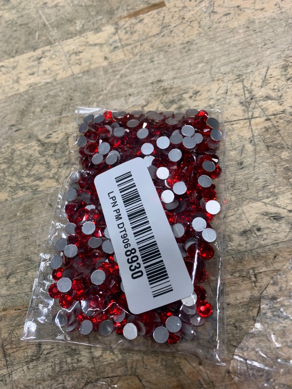 Photo 1 of 600PCS SS30/6mm Crystal Rhinestones (Red/Siam), Bedazzling Flatback Glass Rhinestones for Crafting DIY Nail Art Makeup Decoration, Gems Diomand Charms for Tumbler Shoes Clothing Mug