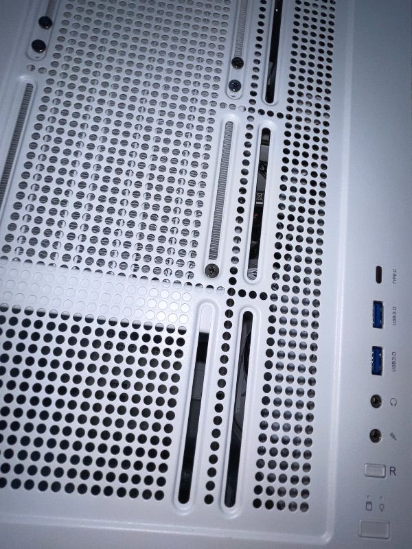 Photo 1 of **Parts Only** Thermaltake LCGS View 7870TS-270 Gaming Desktop (AMD Ryzen™ 7 7800X3D, ToughRam 32GB DDR5 6400MT/s RGB Memory, NVIDIA® GeForce RTX™ 5070 Ti, 2TB NVMe M.2, WiFi, Windows 11) V27S-B850-57T-LCS