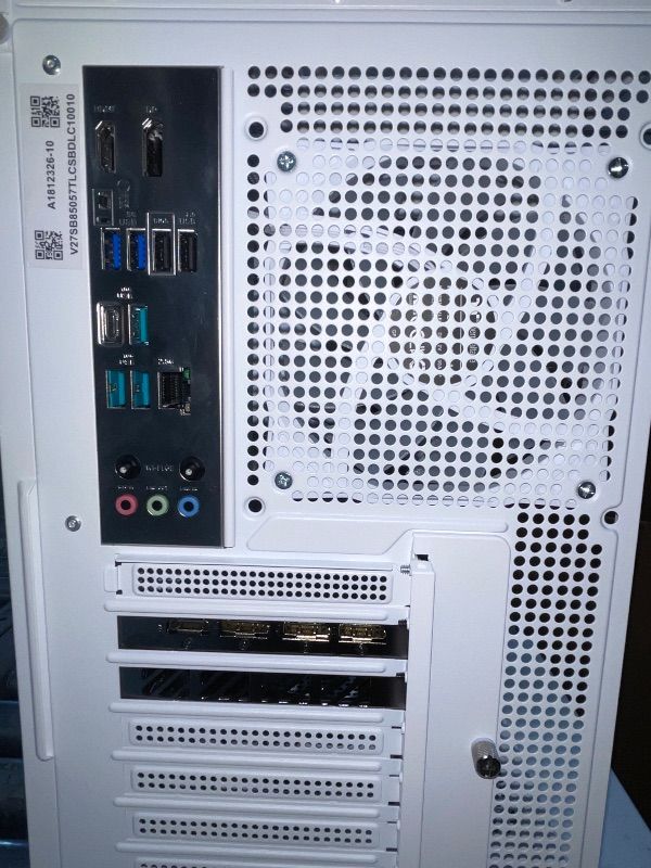 Photo 1 of **Parts Only** Thermaltake LCGS View 7870TS-270 Gaming Desktop (AMD Ryzen™ 7 7800X3D, ToughRam 32GB DDR5 6400MT/s RGB Memory, NVIDIA® GeForce RTX™ 5070 Ti, 2TB NVMe M.2, WiFi, Windows 11) V27S-B850-57T-LCS