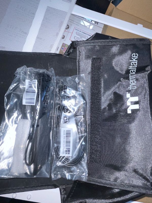 Photo 1 of **Parts Only** Thermaltake LCGS View 7870TS-270 Gaming Desktop (AMD Ryzen™ 7 7800X3D, ToughRam 32GB DDR5 6400MT/s RGB Memory, NVIDIA® GeForce RTX™ 5070 Ti, 2TB NVMe M.2, WiFi, Windows 11) V27S-B850-57T-LCS