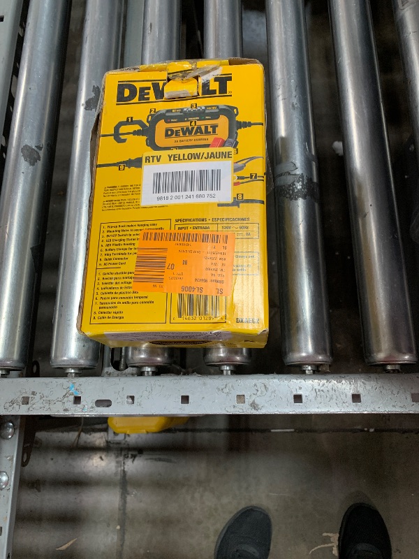 Photo 1 of 113268 DeWalt 2A Battery Charger