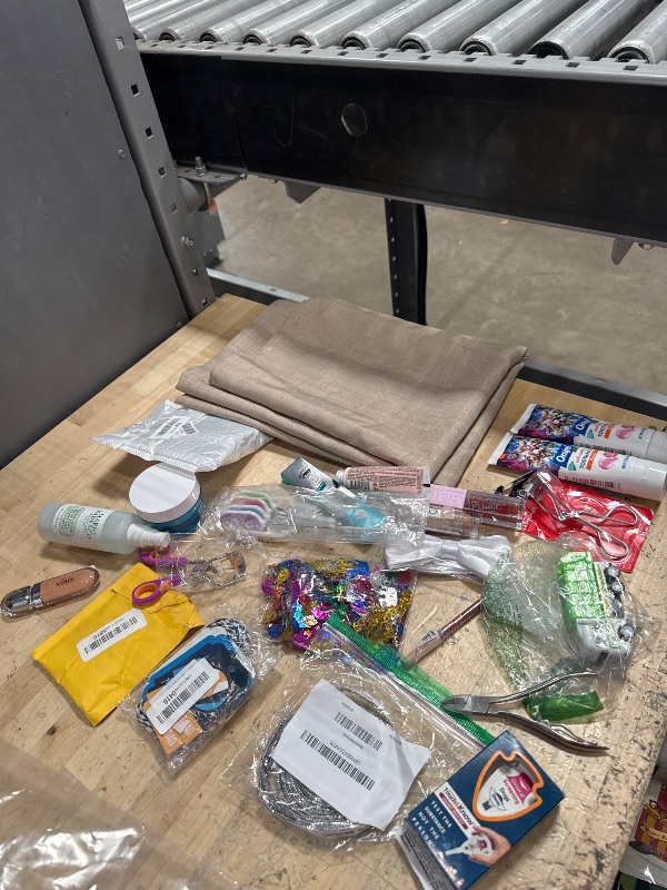 Photo 1 of *NO REFUNDS/ FINAL SALE* BUNDLE OF ASSORTED ITEMS (23 ITEMS)